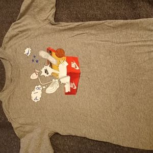 Teeshirt and zipper up hoodie